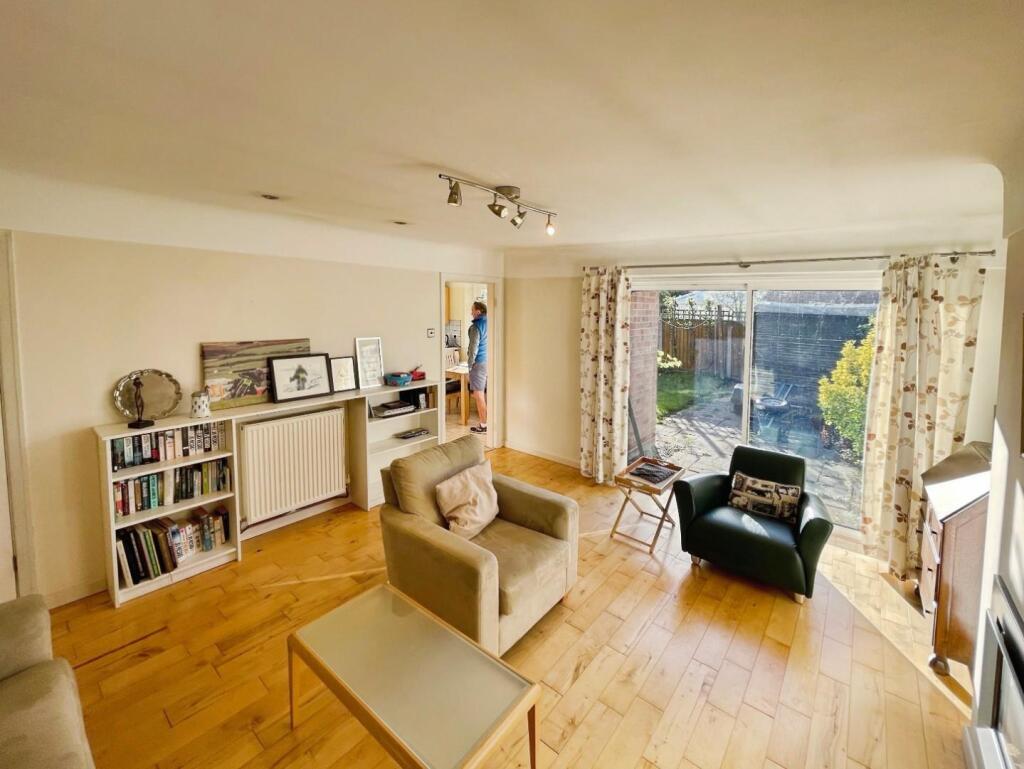 967e6450--4AD2-B48E-85BE88F57419-20392-000002CF434