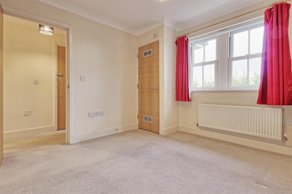 Bedroom 1 - 2.jpg