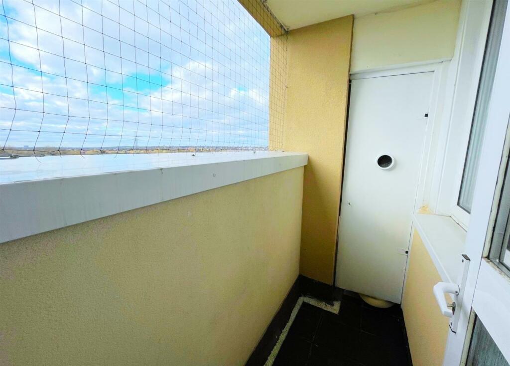 balcony.jpg