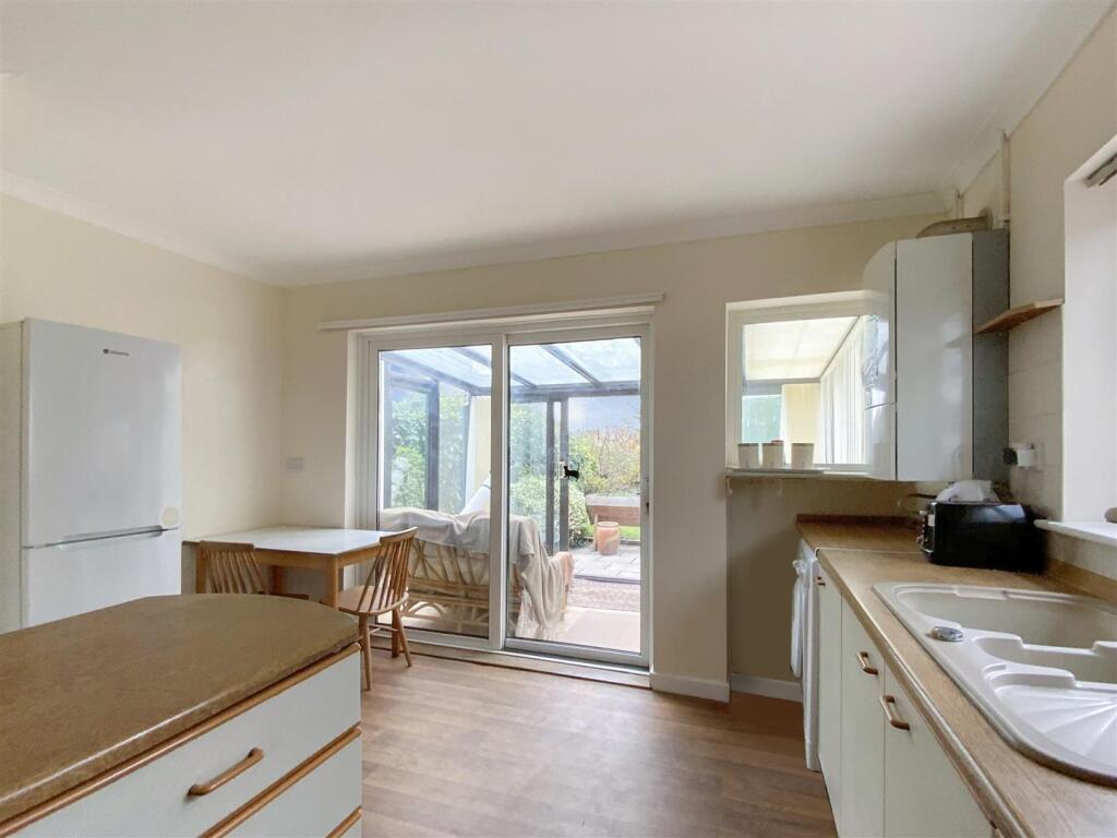 Kitchen/Breakfast Room