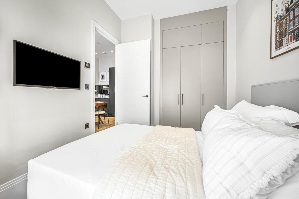 Bedroom Alt Angle