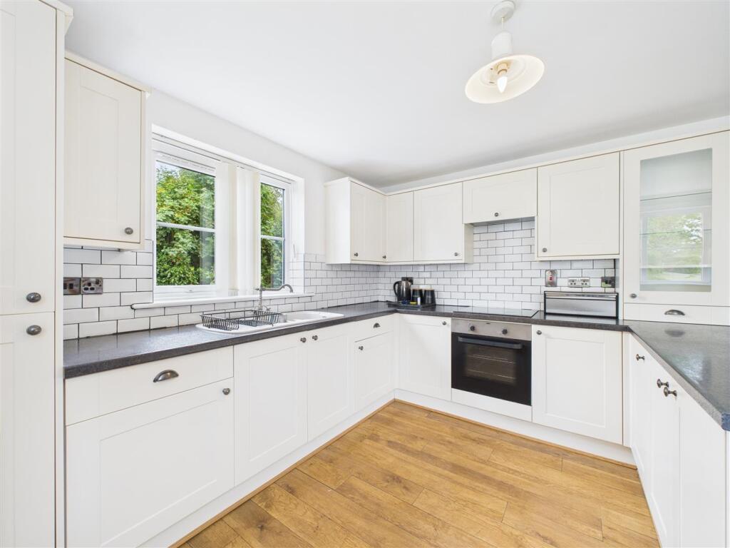 KITCHEN/ DINER