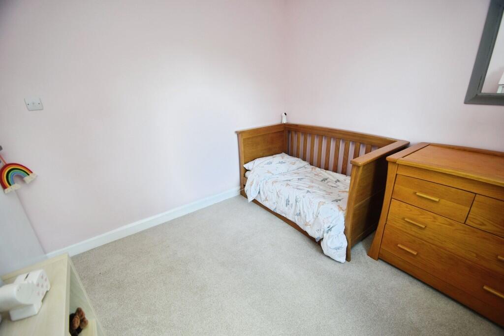 c0a99f58-Bedroom ...