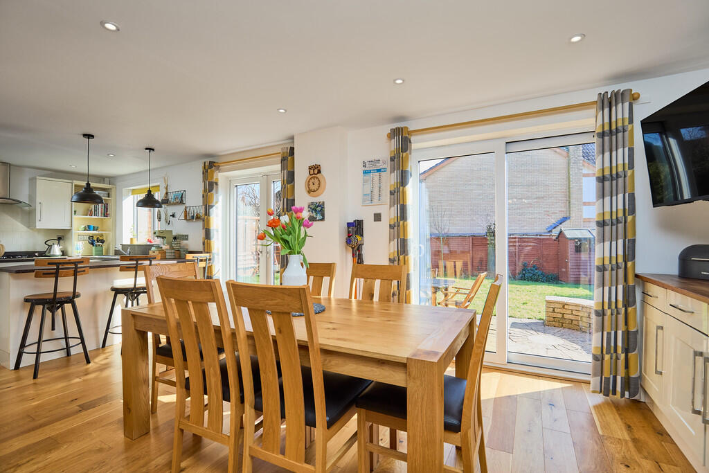 Edward Knight 202...