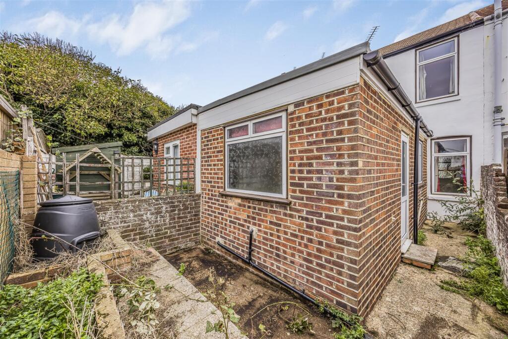26 Ward Road, Southsea-PorticoMarketing-SoldBy-26.