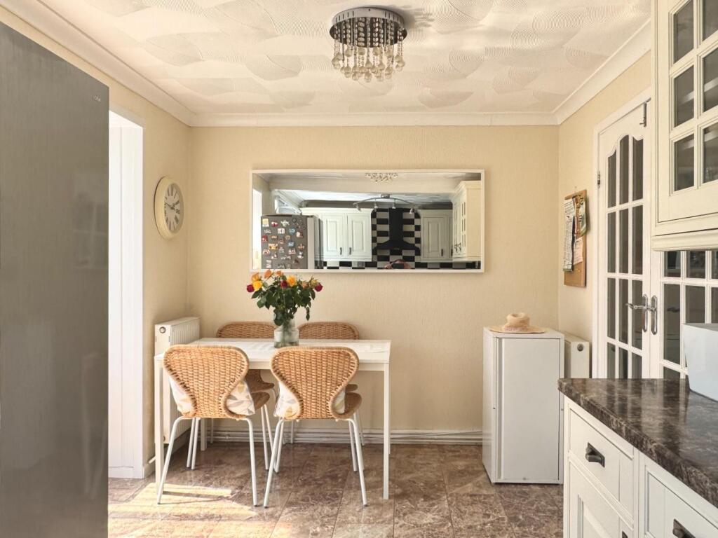 Kitchen/Breakfasting