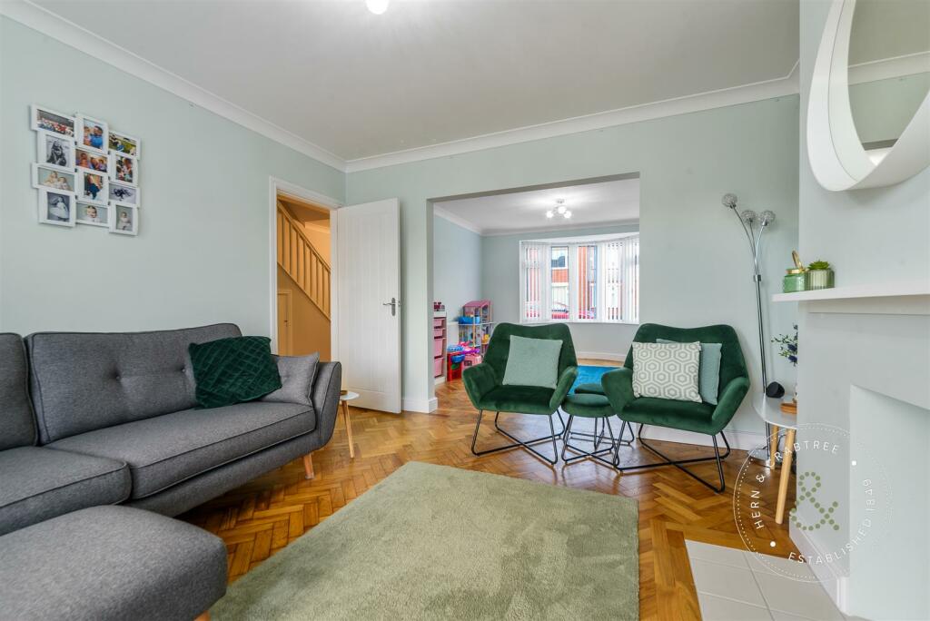 Elgar- Crescent-17.jpg