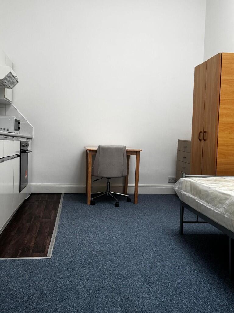 Flat21, Cleveland Square, London, W2