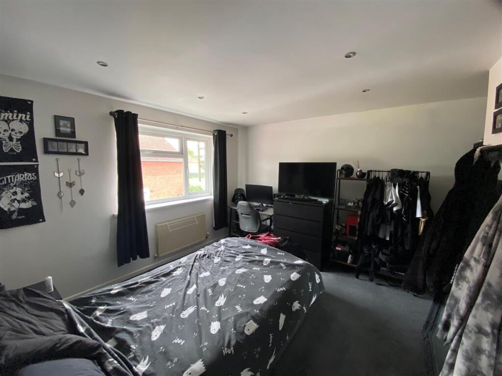 Bedroom.jpg