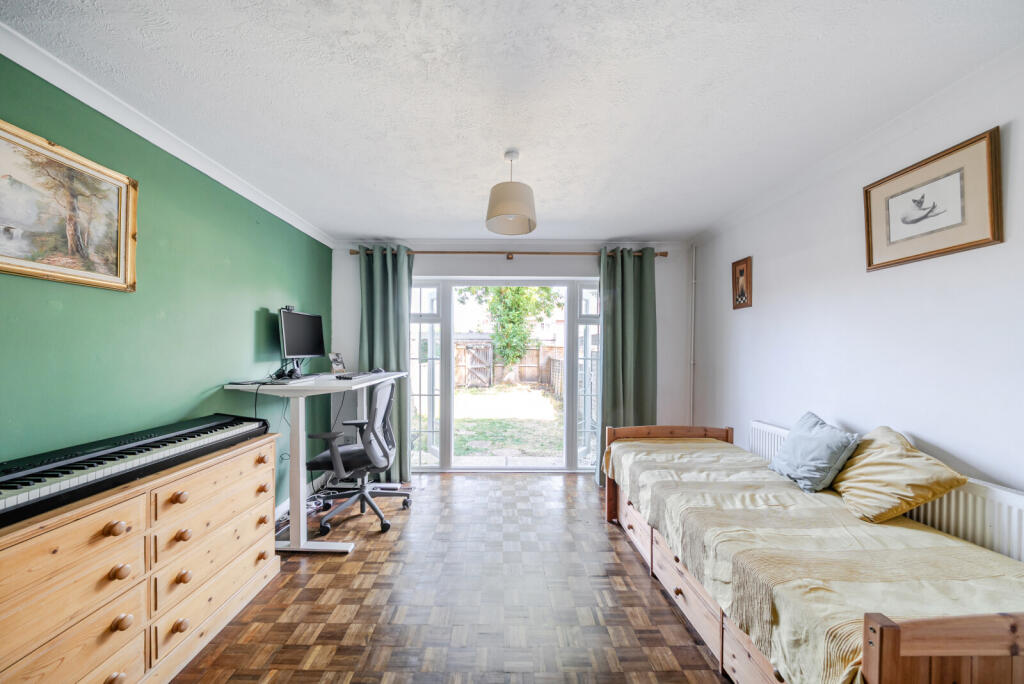 1332569-10-689605...