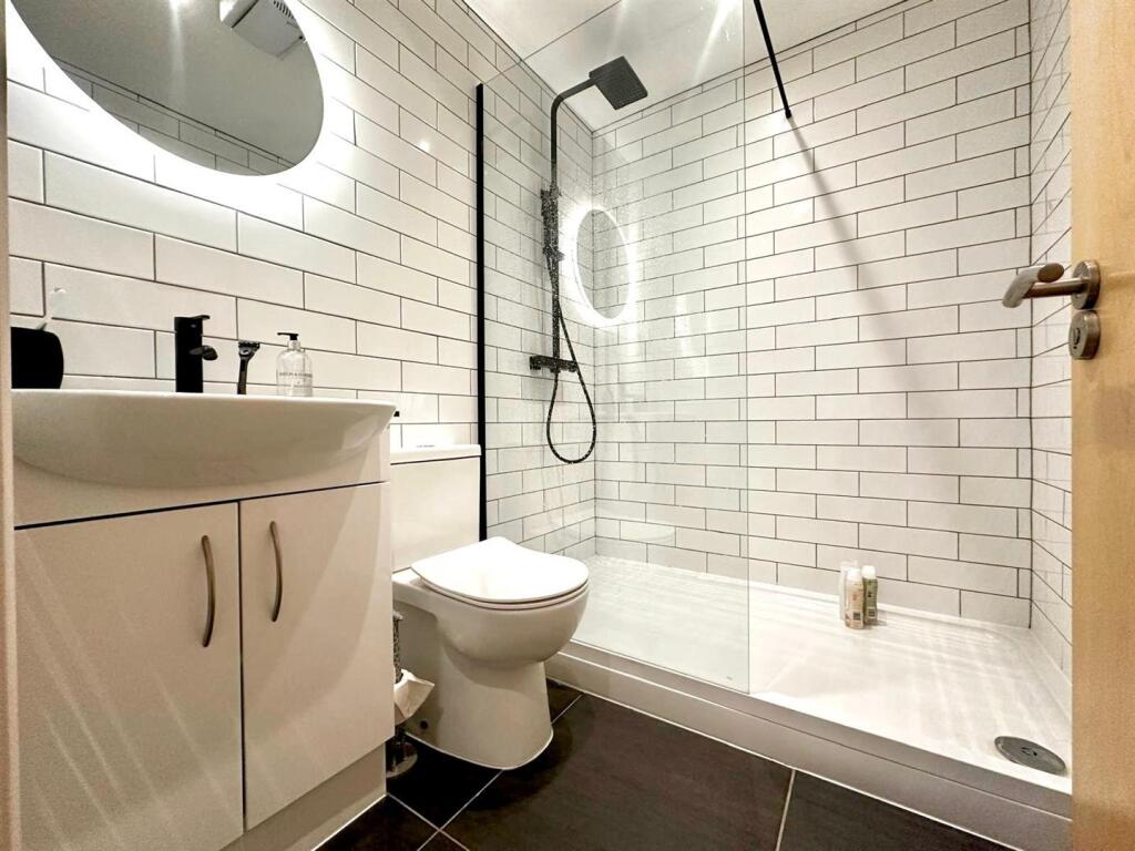 WhatsApp Image 2025-11-04 at 14.21.49_897f1b35.jpg