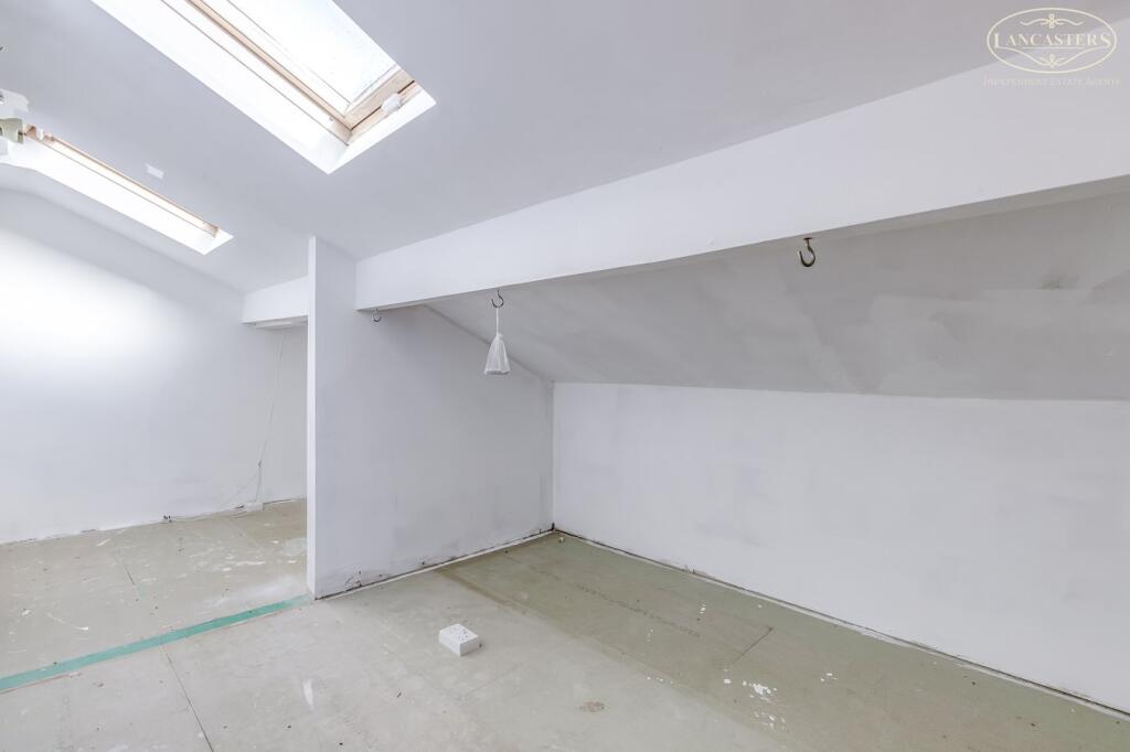 Dressing Room / Home Office