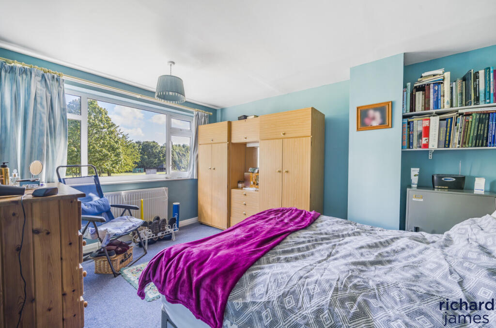 ee9d5d7b-fc84-4c2...