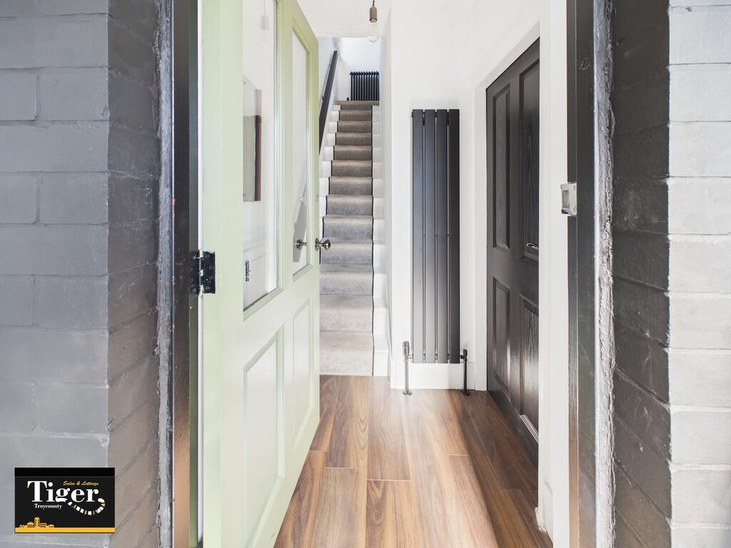 CAM02176G0-PR0518...