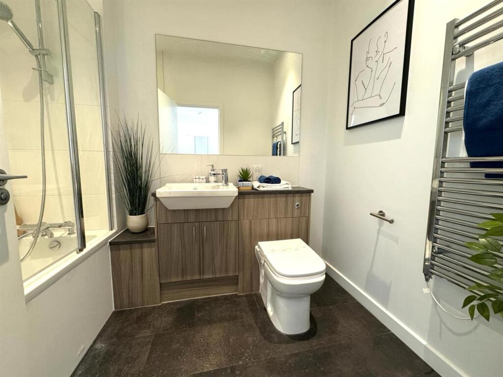 Bathroom .jpeg