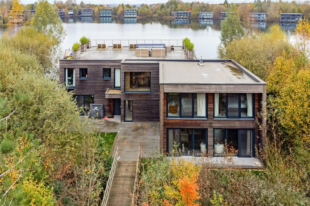 Lago Front View