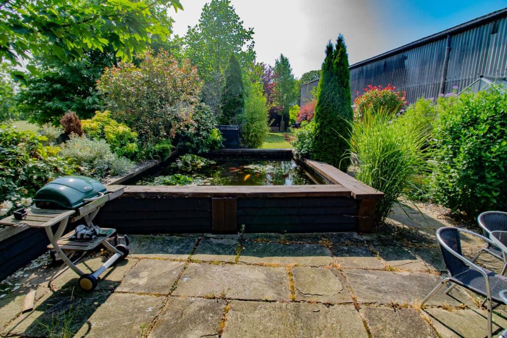 The Annexe, Granary Barn [Sun Terrace].jpg