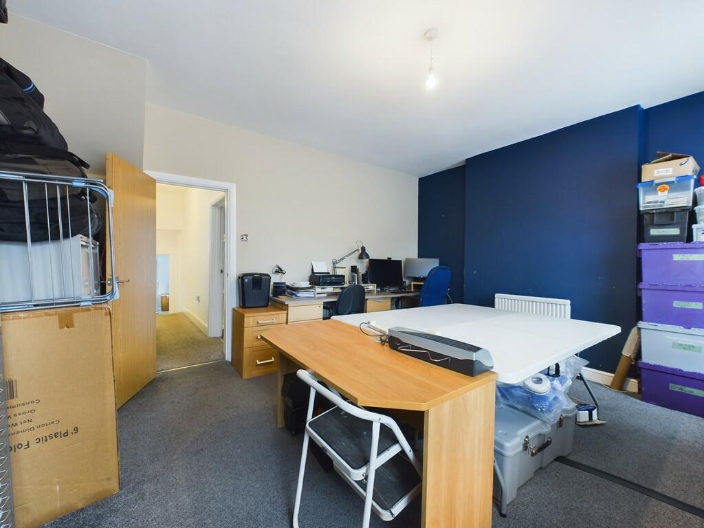 CAM03974G0-PR0027...