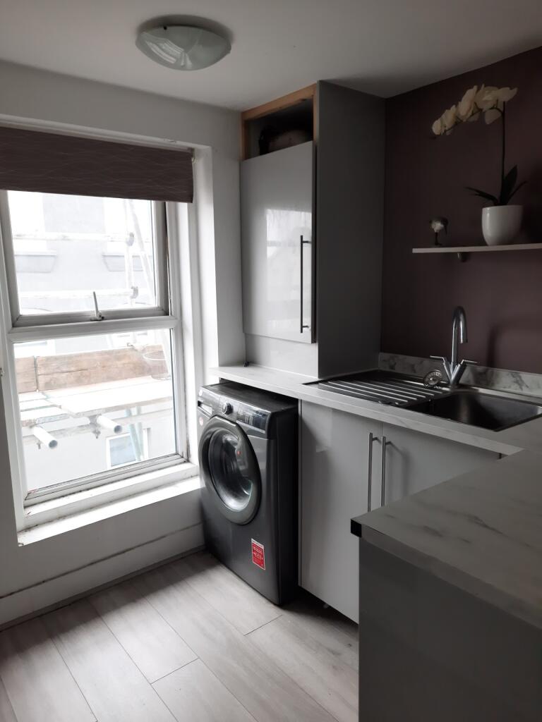 Kitchen 2 T202504011341.jpg