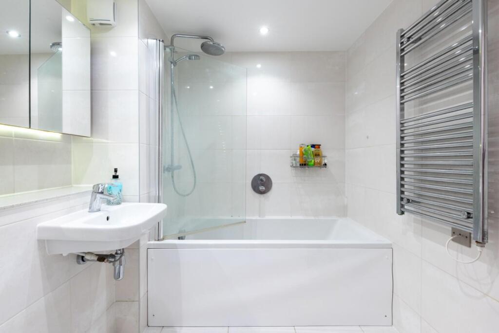 16 South Buildings, Riverview Court, BA1 3SA-15.jp