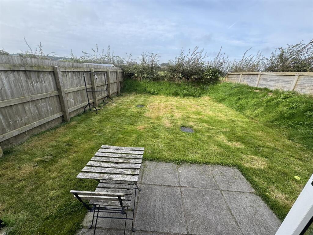 10 Stanlet Rear Garden.jpeg