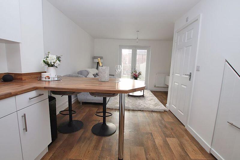 Breakfast kitchen living