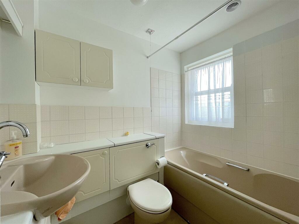 Bathroom One (1).jpeg