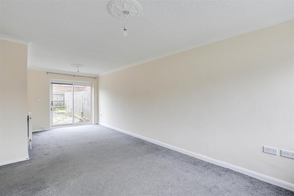 4 Reception Room.jpg