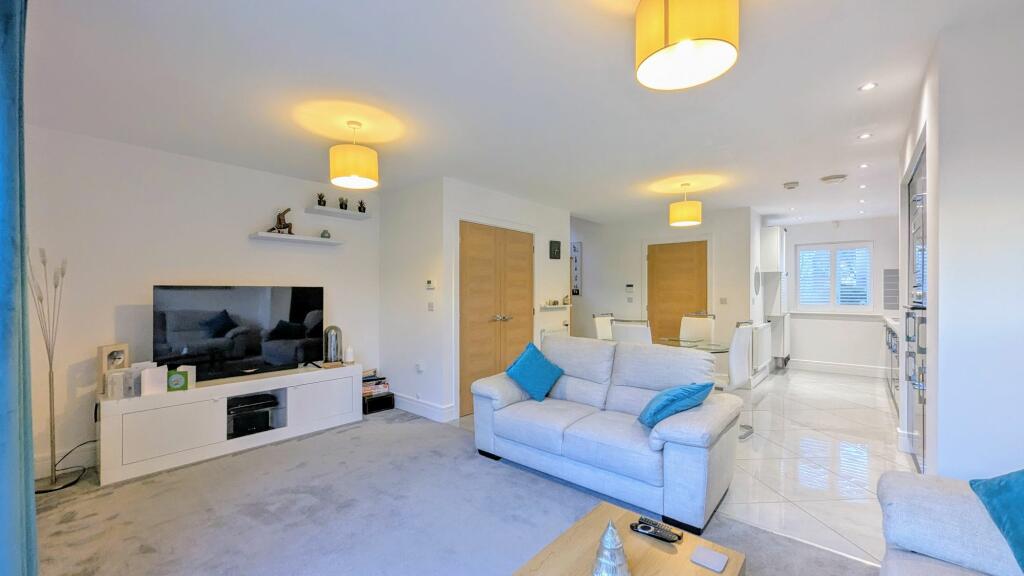 Lounge/Kitchen/Dining Room