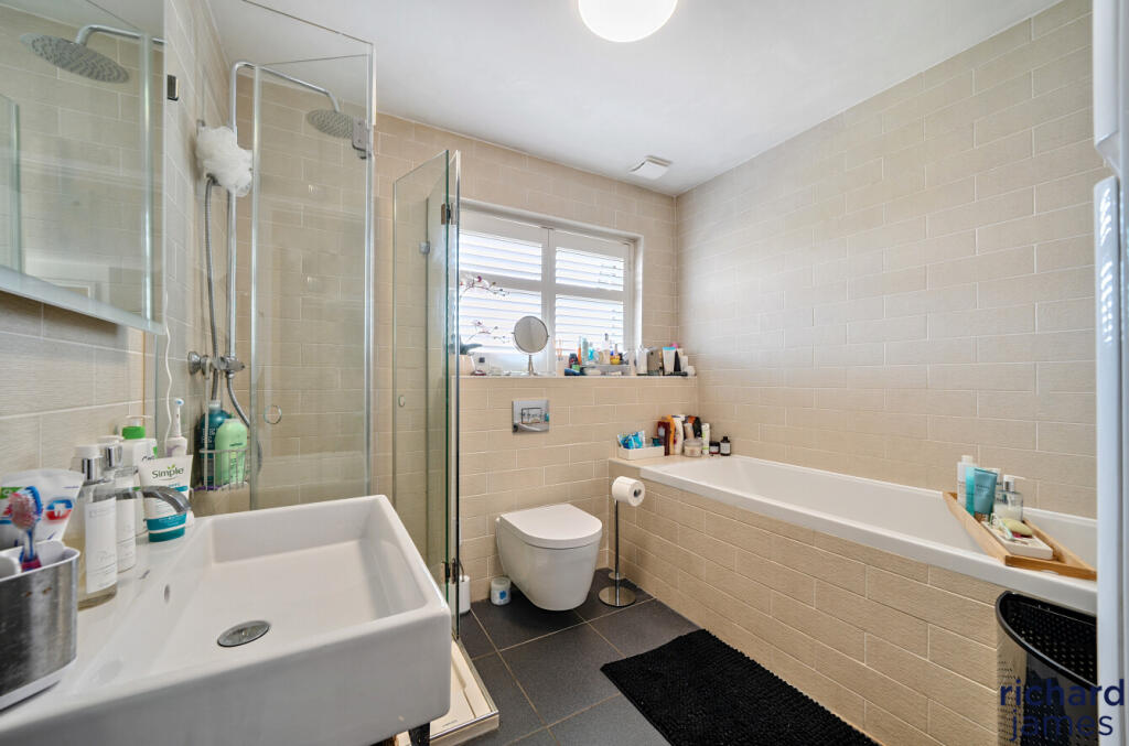 f0b7dbb213a947e6aab15b460501a169