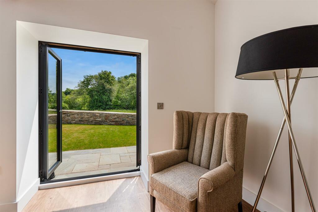 A02 - Barns @ Higher Court Barns, Littlehempston -