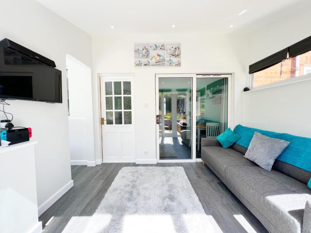 Garden Room pic 3.jpg
