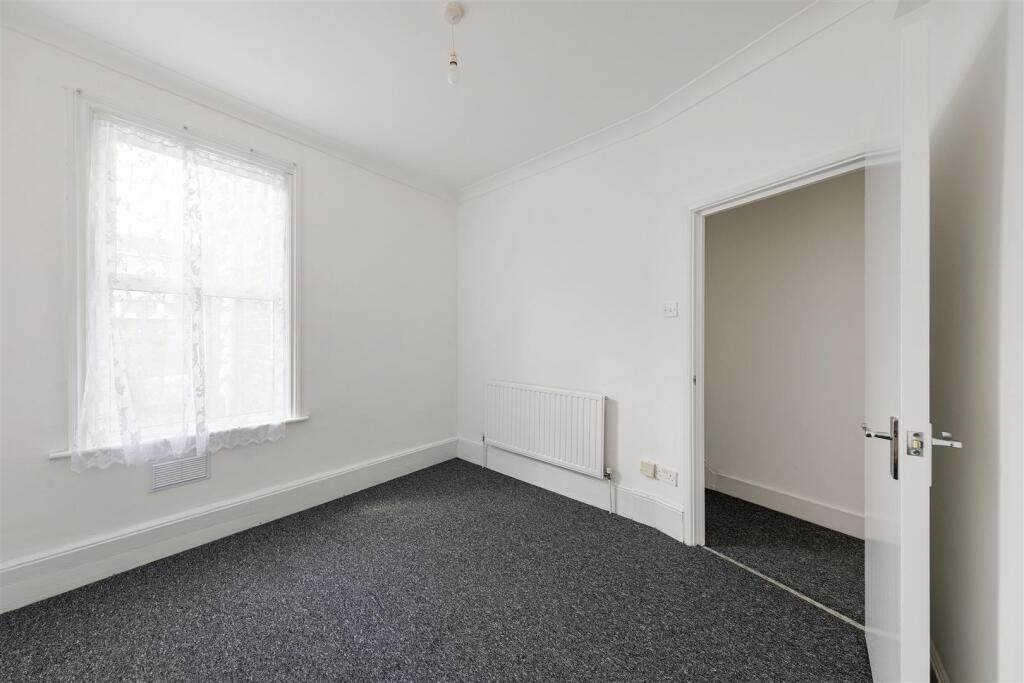 Green Street E7