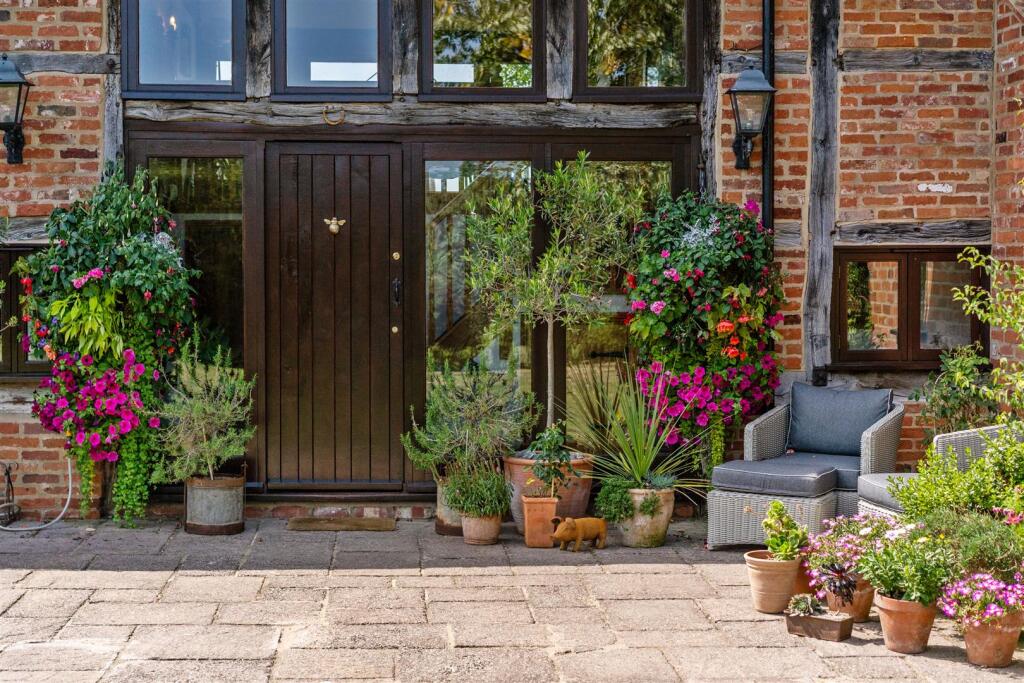 Little Cleobury Barn_256.jpg