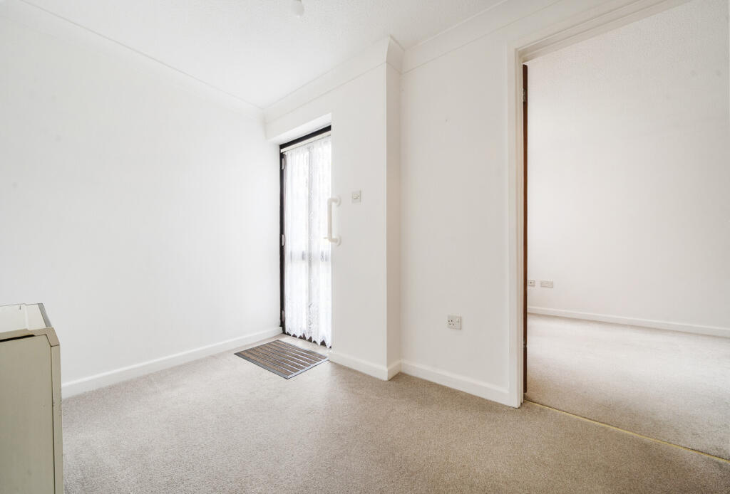 1354375-16-68c15d...