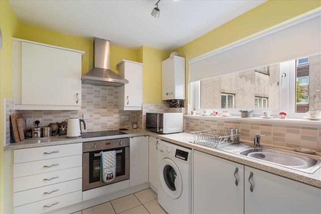 Kitchen (1)
