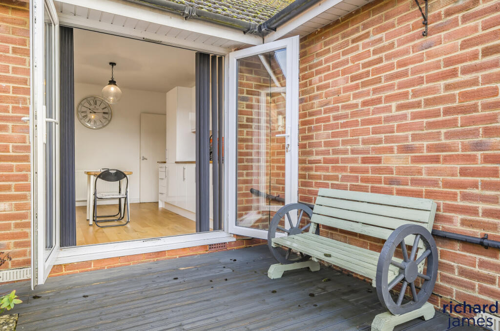 cd576b88-e953-429...