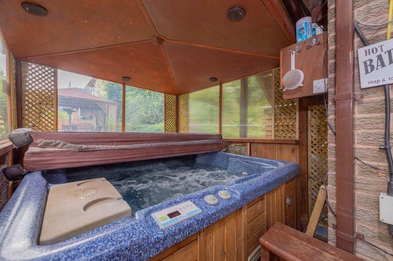 hot tub .jpeg