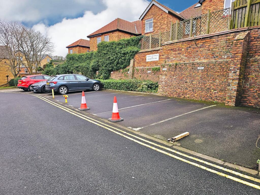 e741a8c1-c01c-43c1-a895-1896a233a6a6