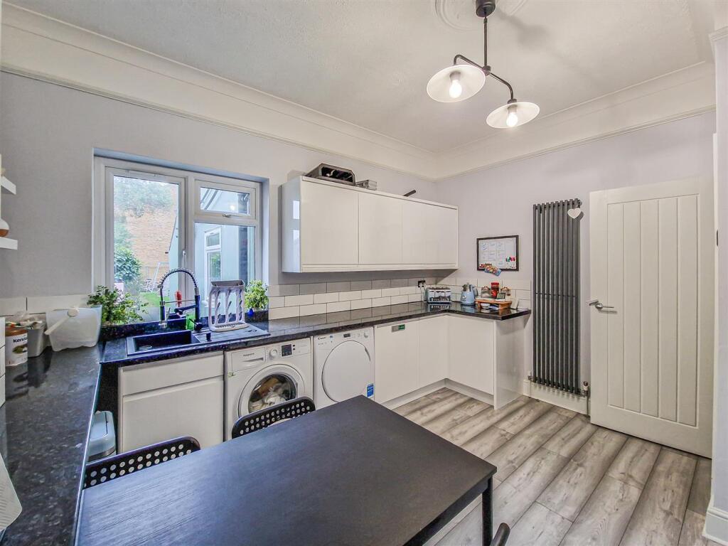 luxury kitchen-diner