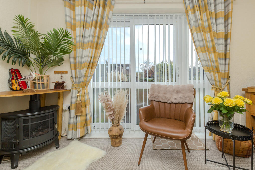 4 SandringhamRoad chair gf bed shot.jpg