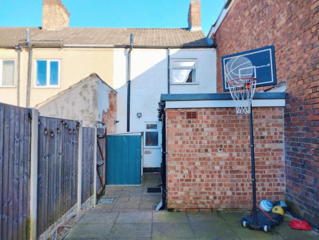 rear garden new 2.jpg