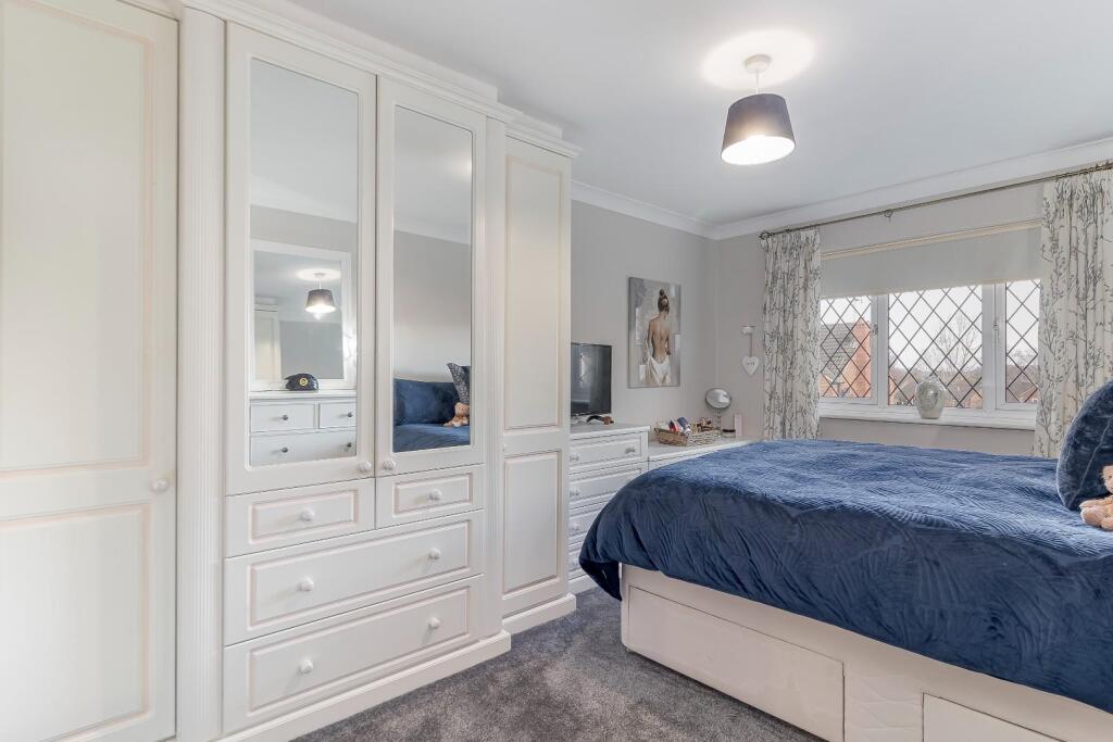Master Bedroom - A.jpg