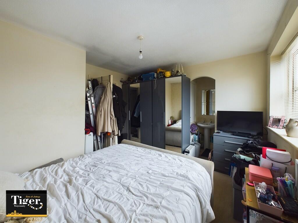 CAM03440G0-PR0049...