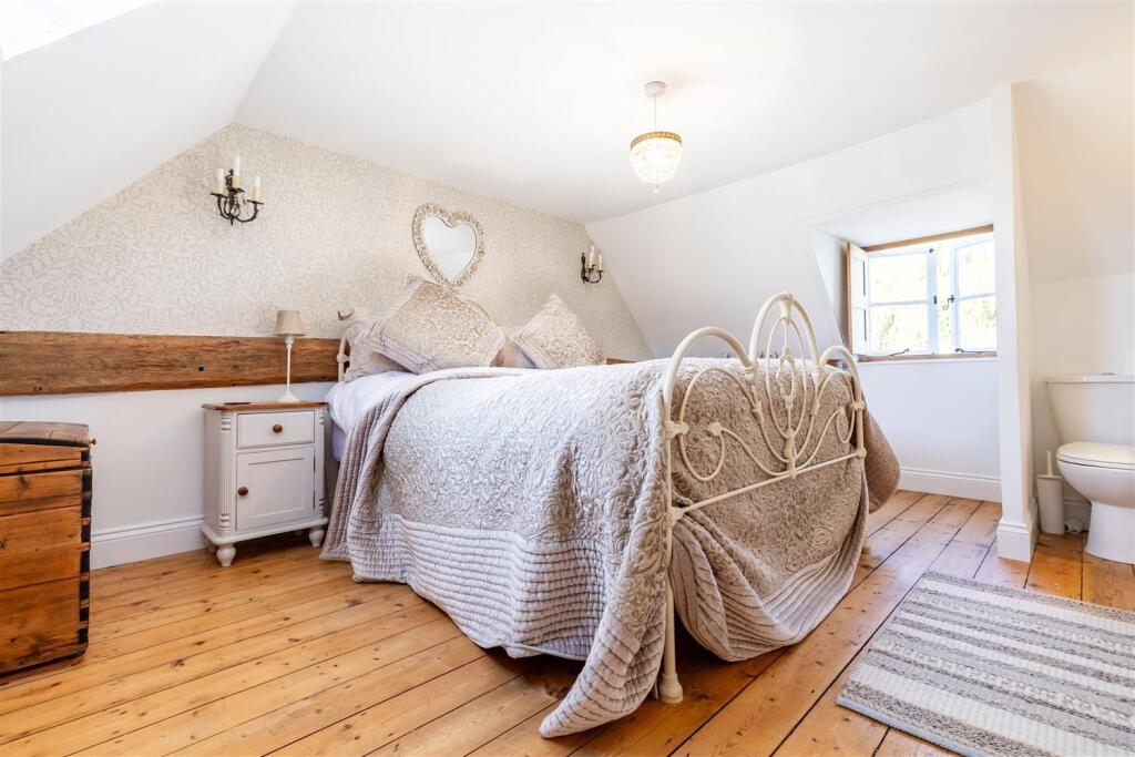 Willow Cottage 43 Berwick Ln  (13).jpg