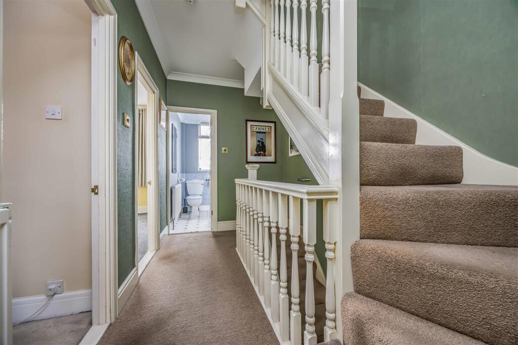 2A Wesley Grove, Copnor-Small-PorticoMarketing-Sol