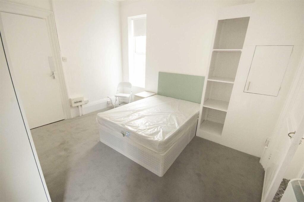 bedroom.jpg