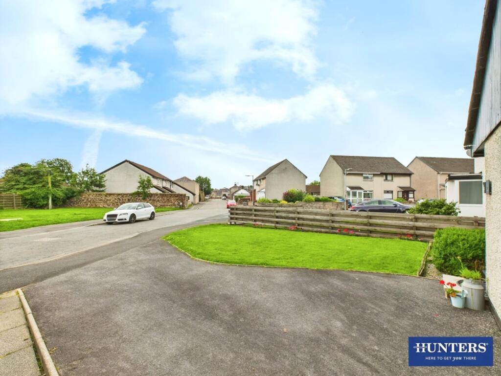 Driveway/Garden