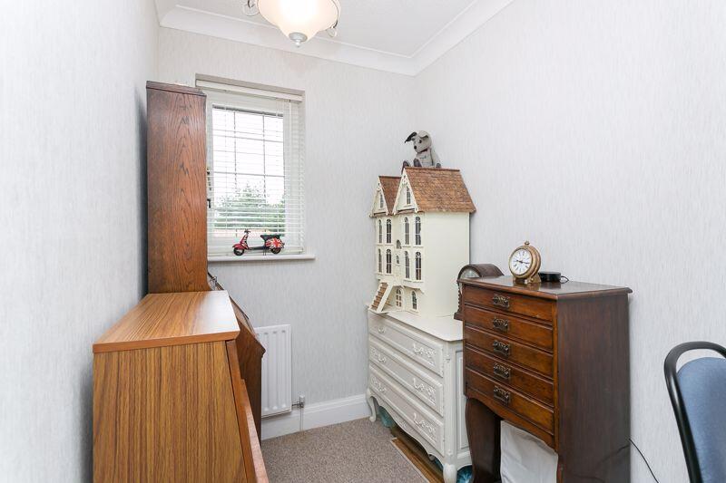 Bedroom 3/Home Office