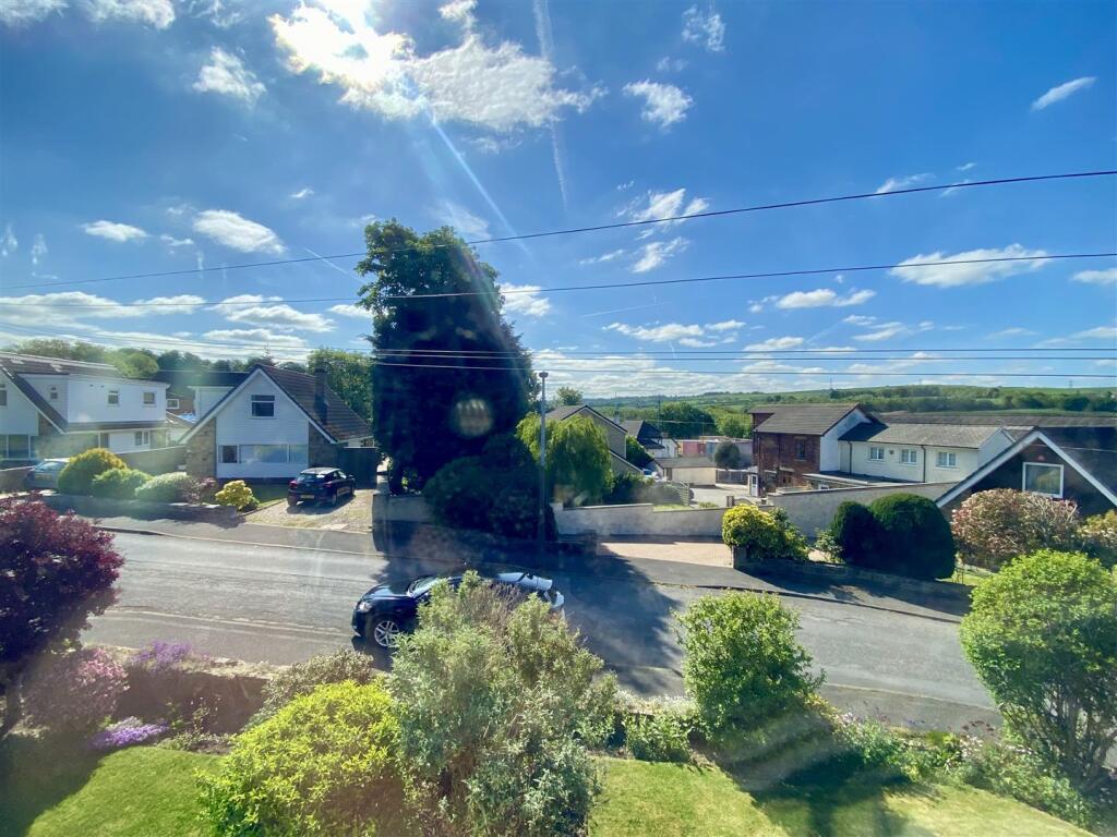 14 Manor Park 4.jpeg